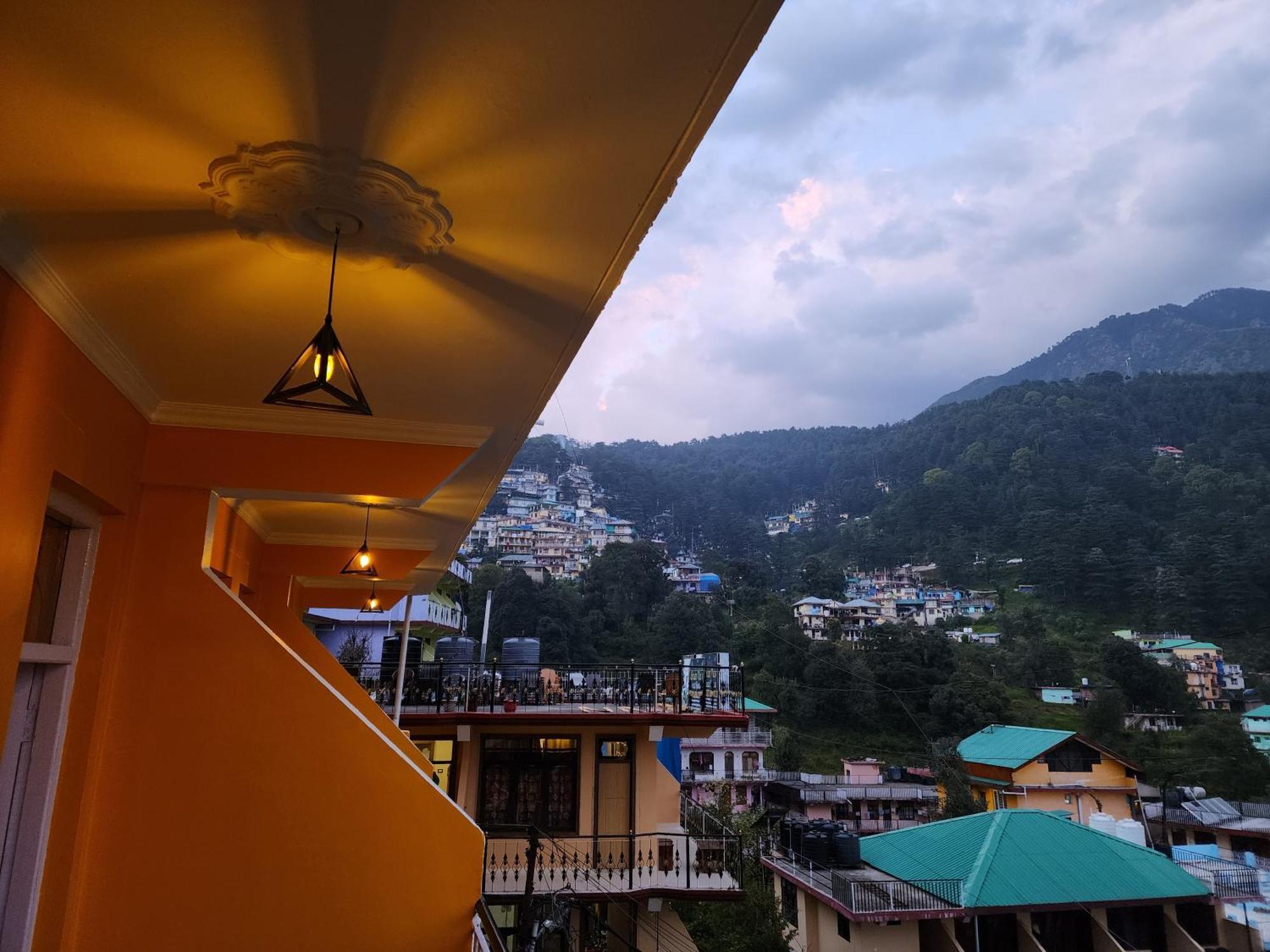 The Bougainvillea, Mcleodganj Dharamshala Exterior photo